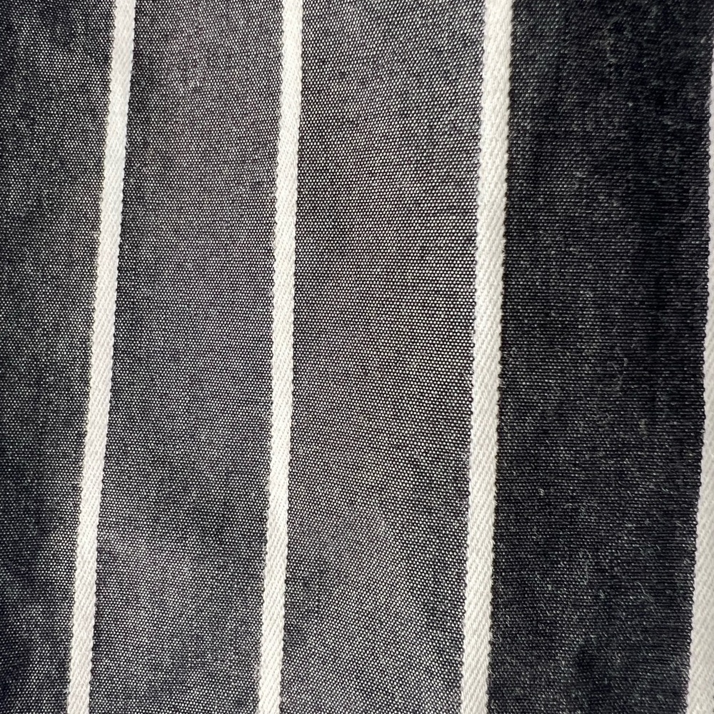American Eagle- woman’s pinstripe button down shirt- Size XS - Picture 10 of 10